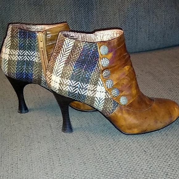 Leather/Plaid Kenzie Castillo Booties Sz7 - Picture 3 of 6